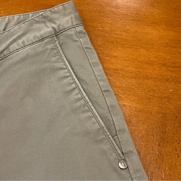 Vuori Men’s Collins Chino Pant Gray 30 Tailored Stretch Twill Sueded Cotton